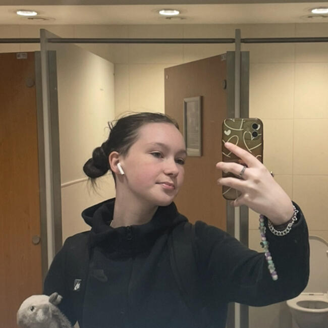 Babysitter in Ballyboden: Cara