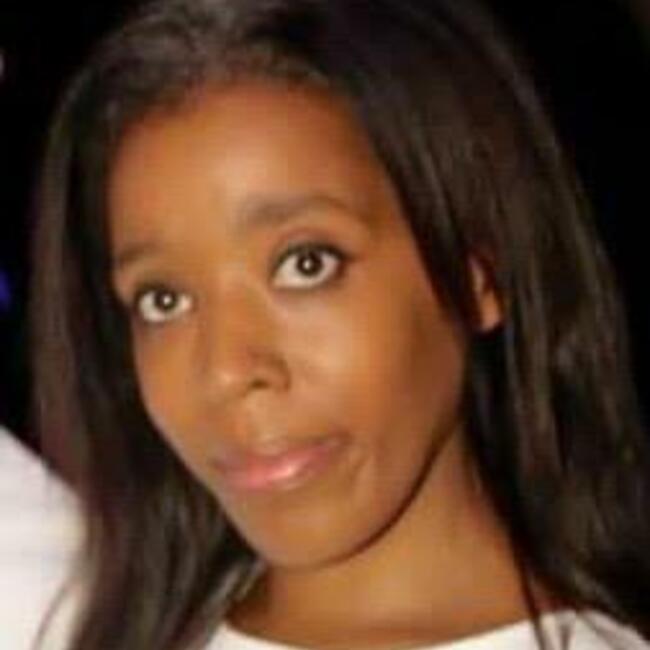 Niñera en Vila Nova de Gaia: Mónica