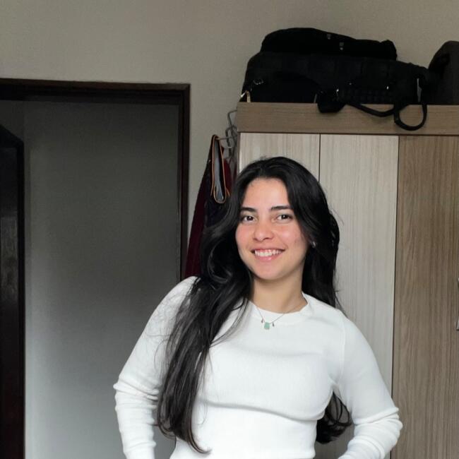 Babá em Londrina: BIANCA