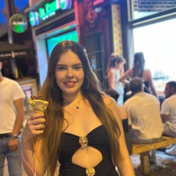 Babysitter in Saint-Gilles: Maria Eduarda