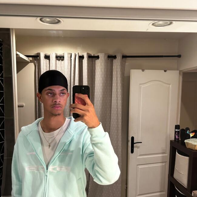 Babysitter in Le Petit-Quevilly: Matéo