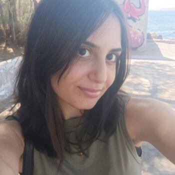 Babysitter στην περιοχή Diavatá: Sofia