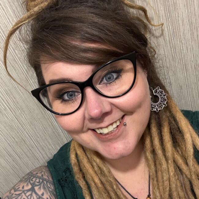 Babysitter in Milton Keynes: Lisa