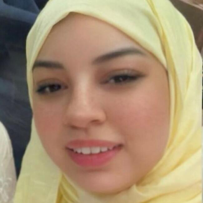 Babysitter in London: Huda