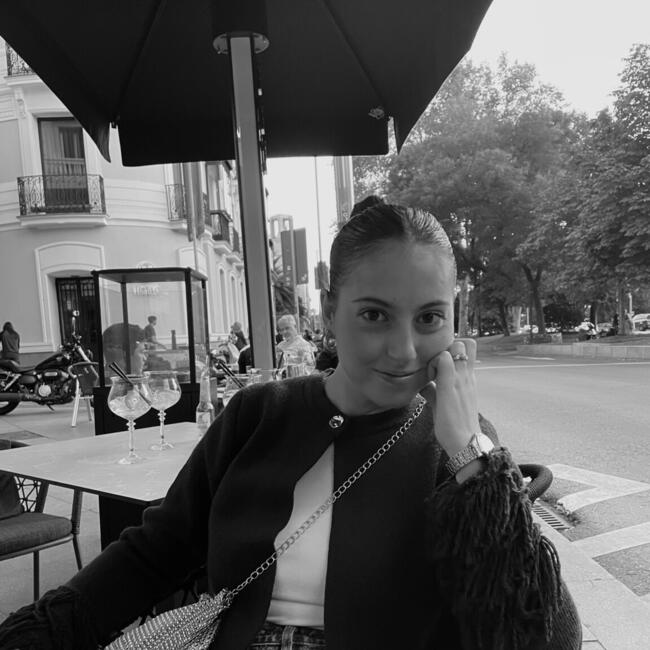 Babysitter in Villanueva de la Cañada: Laura