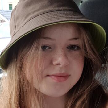 Babysitter in Leicester: Chloe