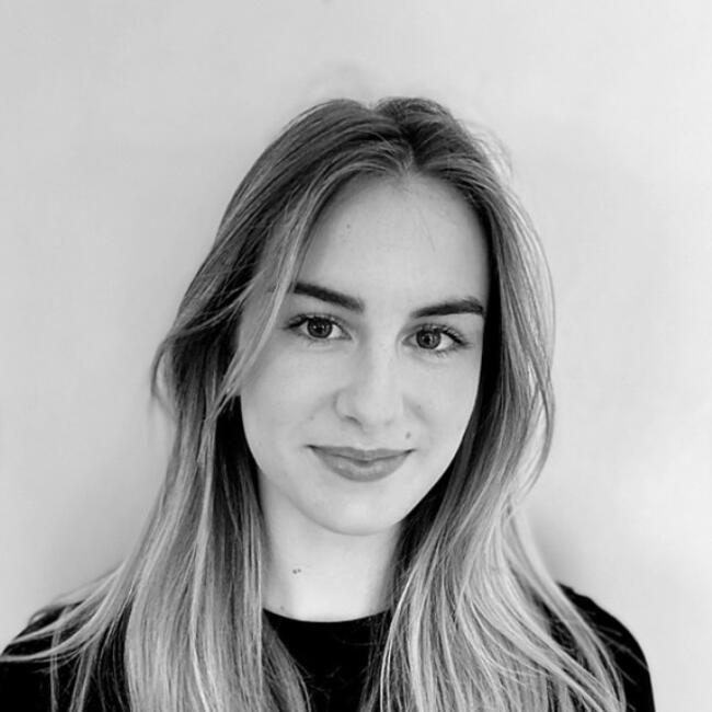 Babysitter in Issy-les-Moulineaux: Pauline