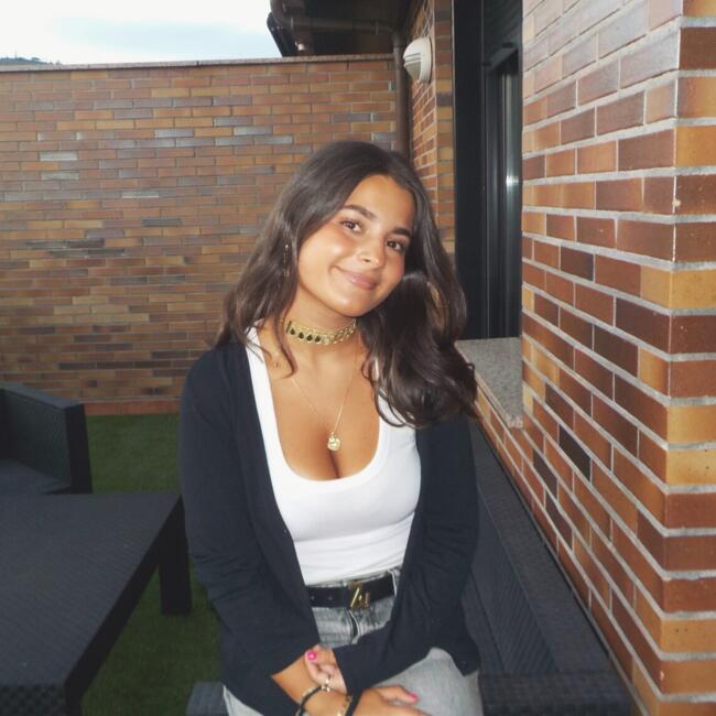 Babysitter in Oviedo: Carlota