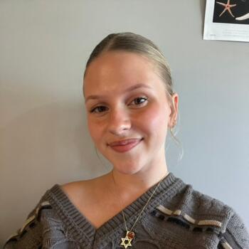 Babysitter in Canberra: Ruby