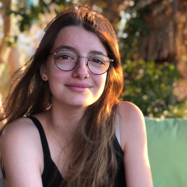 Baby-sitter à Vitry-sur-Seine: Jade
