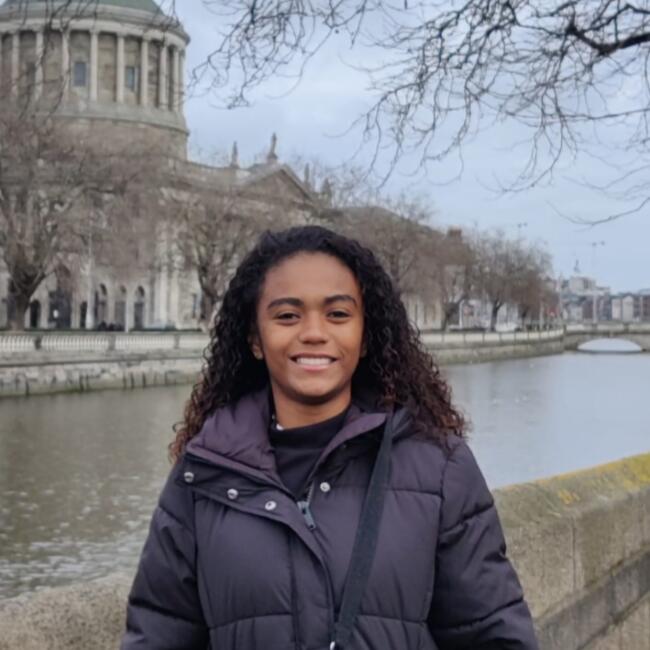 Babysitter in Frankfurt am Main: Isabelle