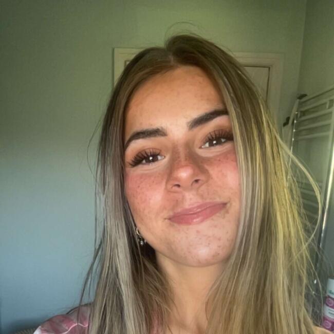 Babysitter in Olney: Isobel