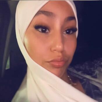 Babysitter in Montesson: Lina