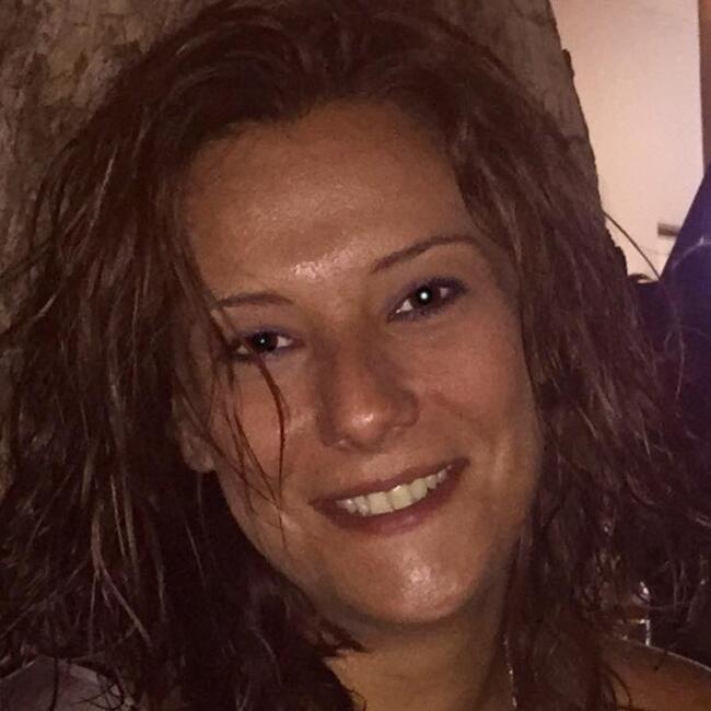 Δουλειά για babysitter στην περιοχή Δροσιά: Ζωη