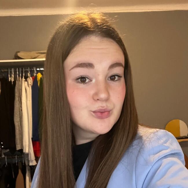 Babysitter in Annezin: Julie