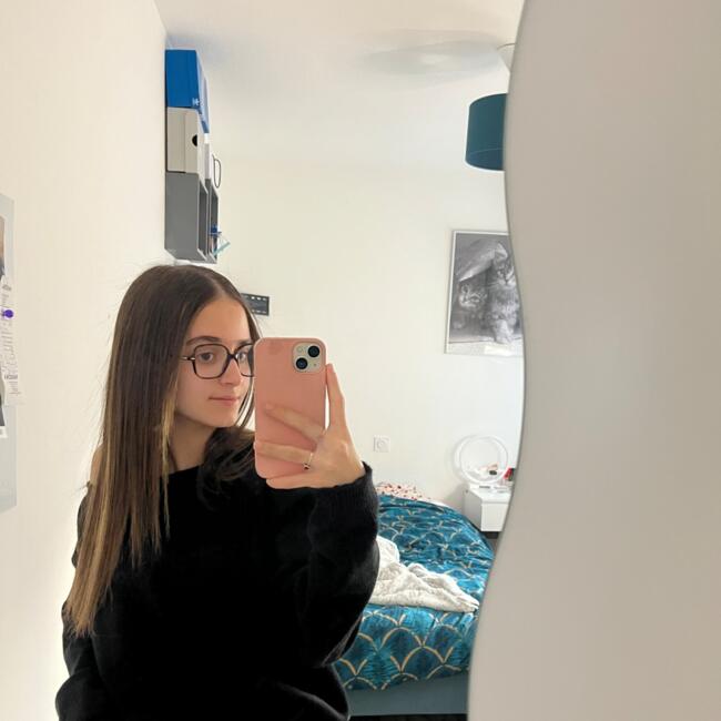 Babysitter in Le Haillan: Aline