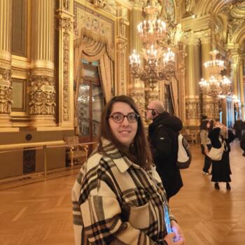 Babysitter in Angers: Emma