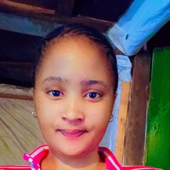 Babysitting job in Durban Point: babysitting job Nokubonga