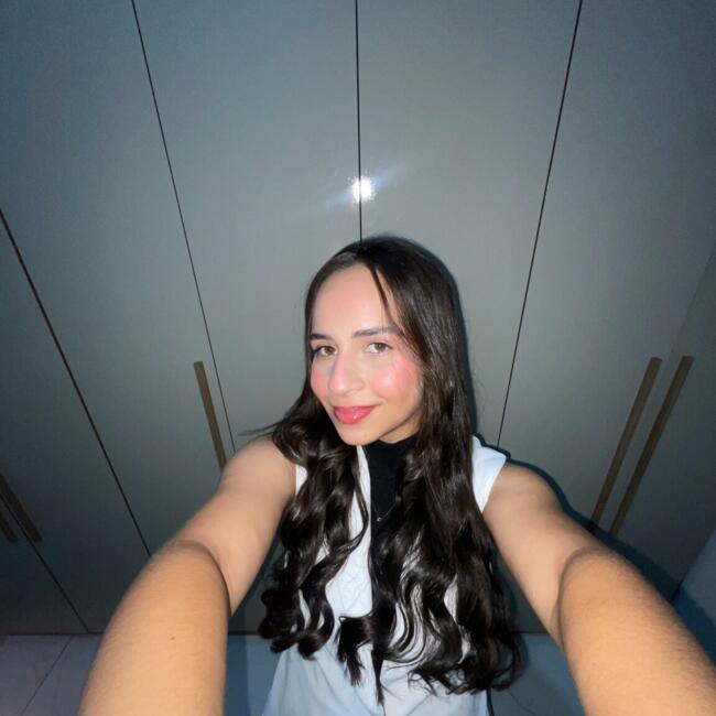 Babá em Divinópolis: Livia Eduarda