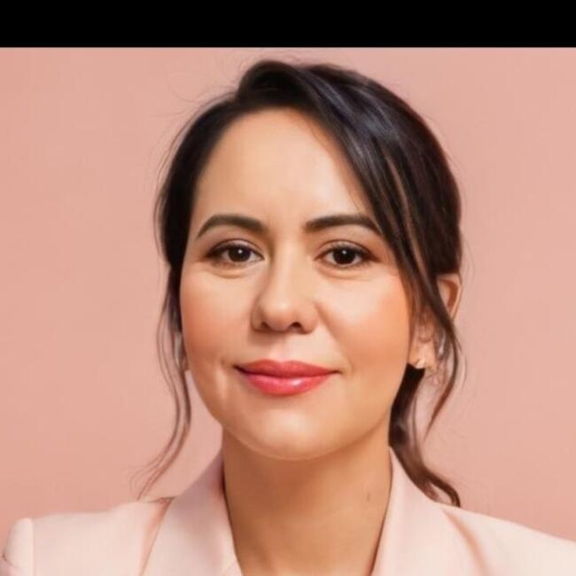 Babá em Embu das Artes: Mari