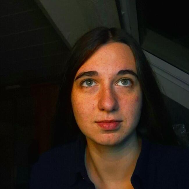 Babysitter in Dunkirk: Séléna