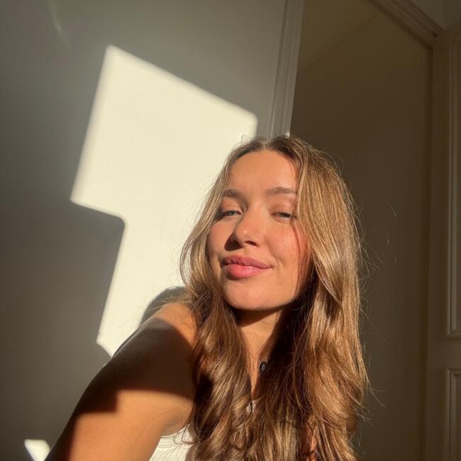 Babysitter in Rennes: Lisa