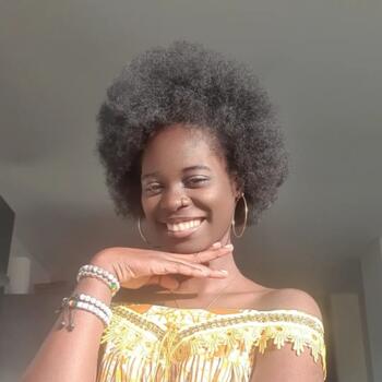 Babysitter in La Riche: Xaverie Olivine Audrey