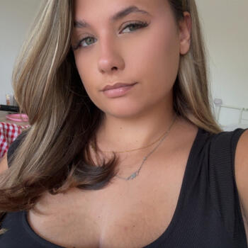 Babysitter in Le Petit-Quevilly: Alizee