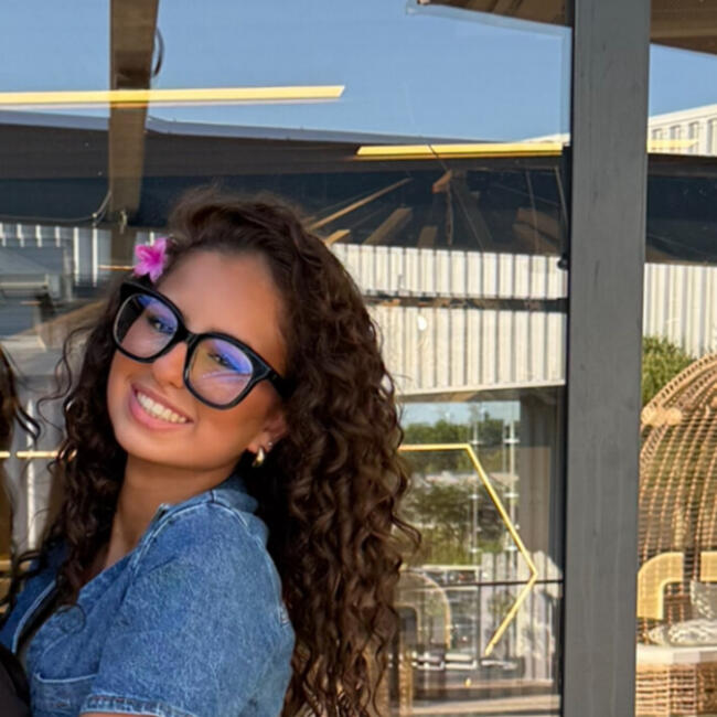 Babysitter in Bordeaux: Sheyma