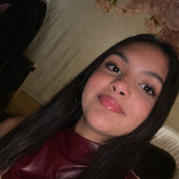 Babysitter in Clamart: Nour