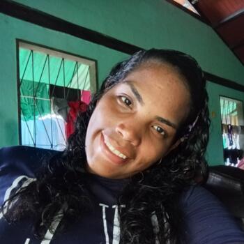 Babysitter Caracas: Osmelia