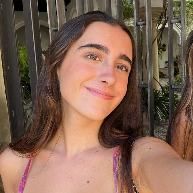 Babysitter in Seville: Paula