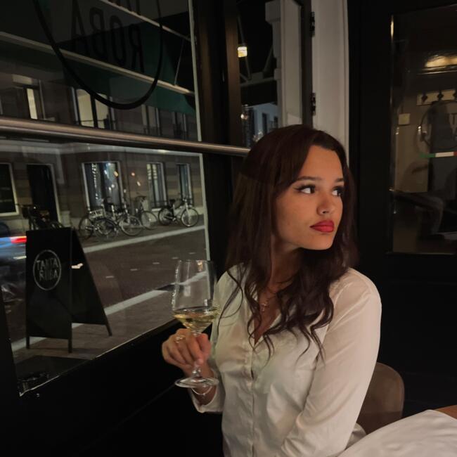 Babysitter in The Hague: Chayanne