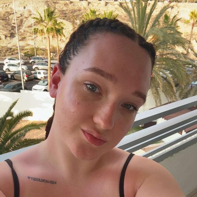 Babysitter in Pontypridd: Demi