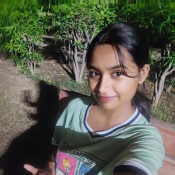 Babysitter in Greater Noida: Neetu