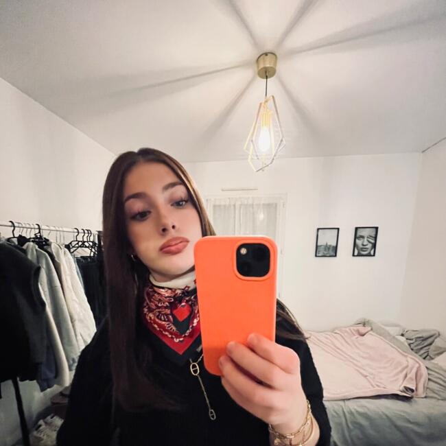 Babysitter in Bouaye: Camille