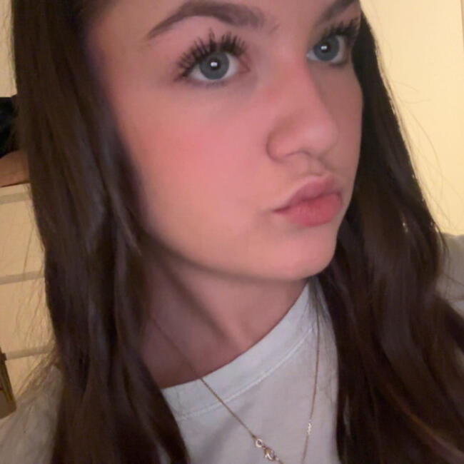 Babysitter in Toulouse: Enora