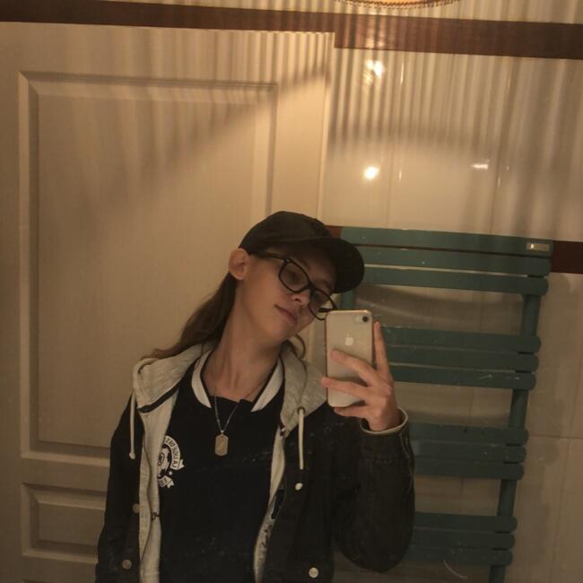 Babysitter in Trets: Julie