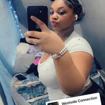 Babysitter in Rochester: Janylia