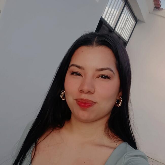 Babysitter in Los Guayos: Alejandra