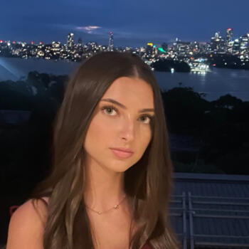Babysitter in Sydney: Madison
