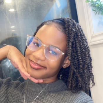 Babysitter Pointe-aux-Trembles: Chandeline