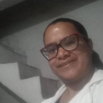 Babysitter in São Paulo (São Paulo): Vanessa