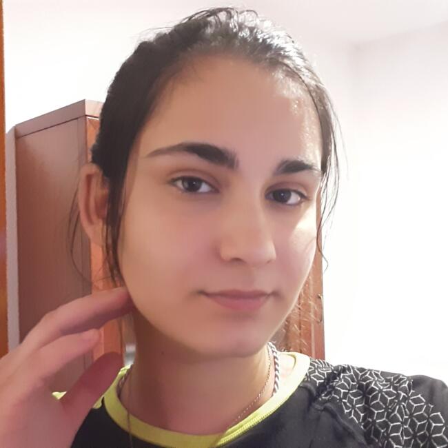 Babysitter in Valencia: Fernanda