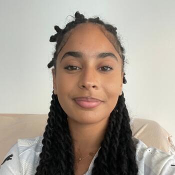 Babysitter in Verrières-le-Buisson: Kalie