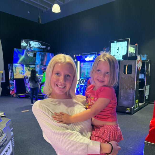 Babysitter in Eureka (California): Carly