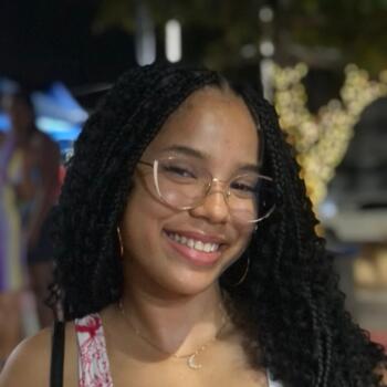 Babysitter in Salvador: Noemi