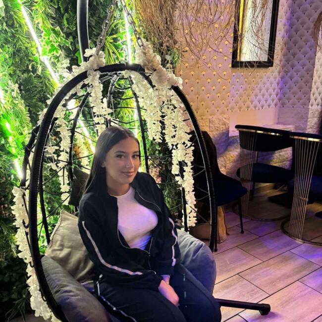 Babysitter in Nice: Douha