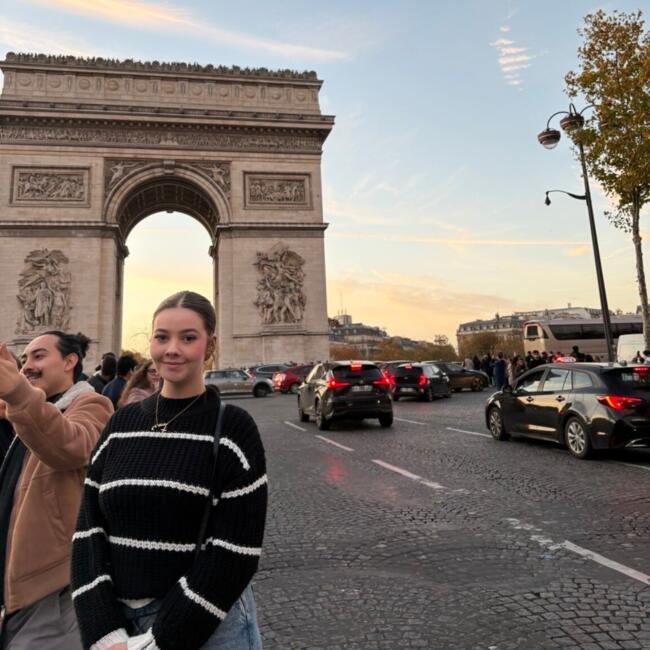 Babysitter in Odomez: Celia