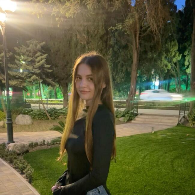 Babysitter in Botoșani: Maria